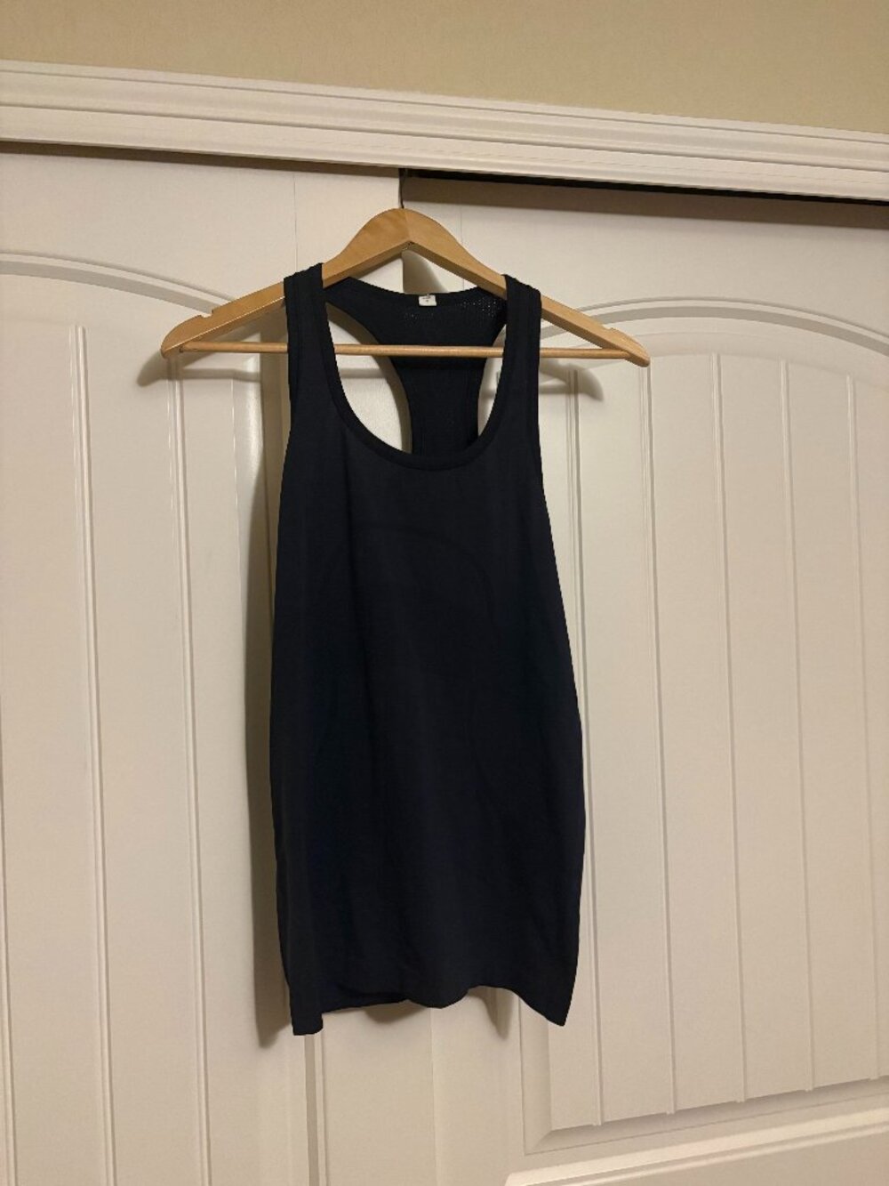 Lululemon Swiftly Tech Tank Top Size 8 Black Racer Black Pullover Lightweight